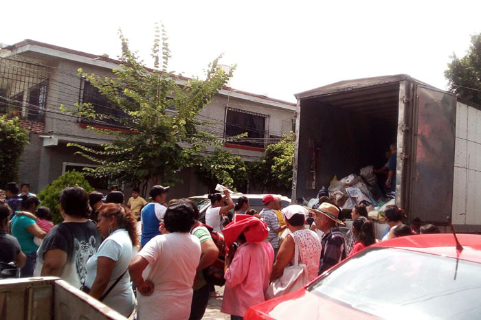 Entrega de ayuda a habitantes de Jojutla