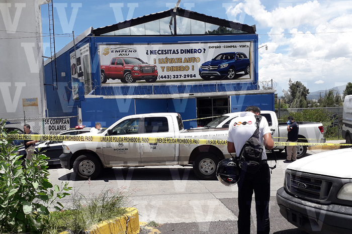 A balazos asesinan a hombre en casa de empeño de Morelia, frente a Smart Fit