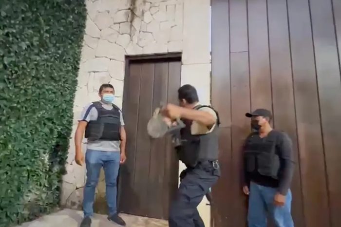 Catean casa de Alito Moreno en Campeche durante más de 6 horas
