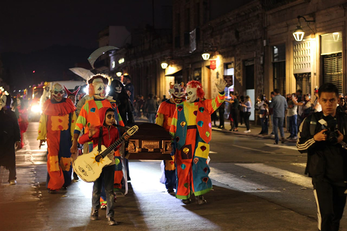 Miles de personas llenan de miedo las calles del Centro de Morelia